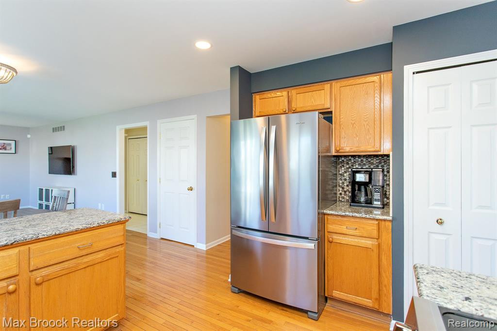 5778 CEDAR RIDGE Drive, Ann Arbor, MI 48103 — Photo 16