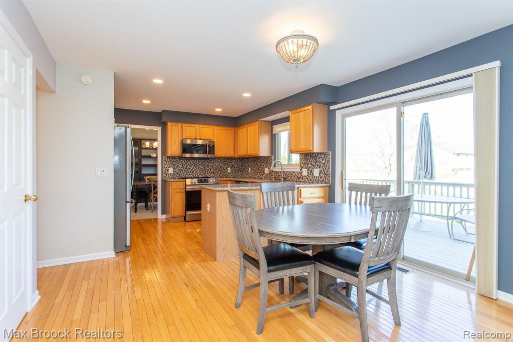 5778 CEDAR RIDGE Drive, Ann Arbor, MI 48103 — Photo 17