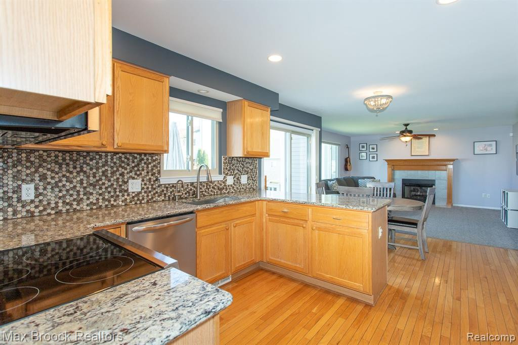 5778 CEDAR RIDGE Drive, Ann Arbor, MI 48103 — Photo 19