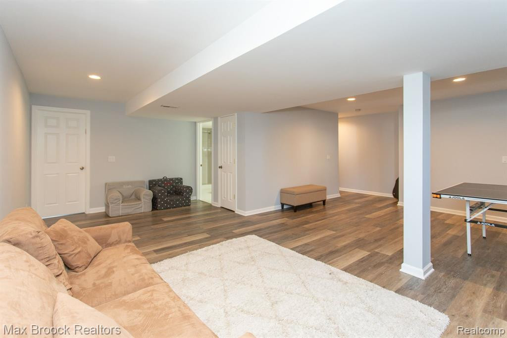 5778 CEDAR RIDGE Drive, Ann Arbor, MI 48103 — Photo 41
