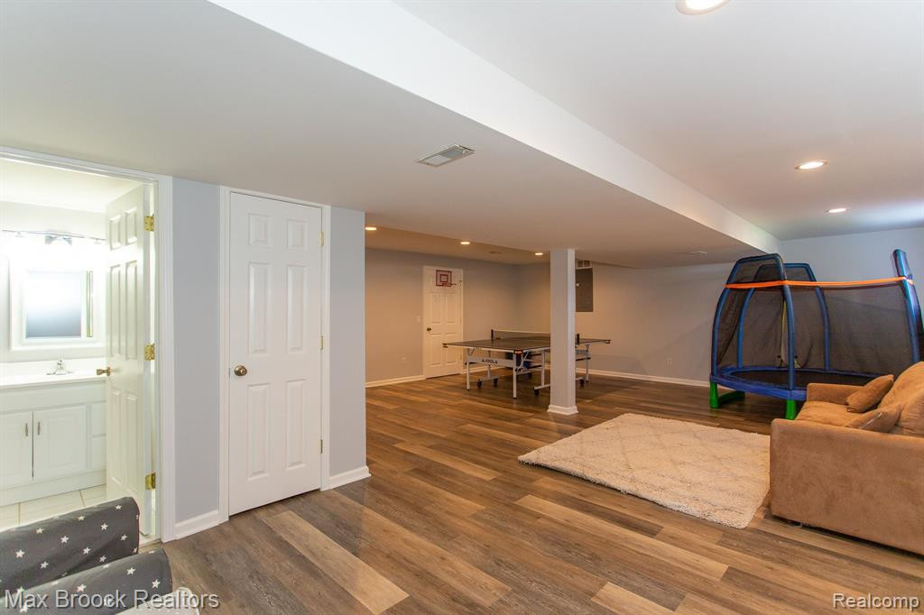 5778 CEDAR RIDGE Drive, Ann Arbor, MI 48103 — Photo 42
