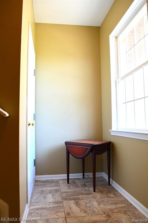 1090 SHIAWASSEE Circle, Howell, MI 48843 — Photo 17