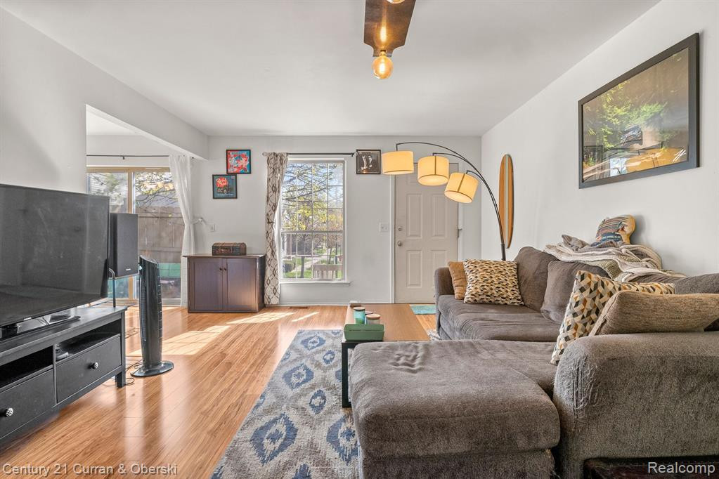 3025 FOREST CREEK, Ann Arbor, MI 48108 — Photo 3
