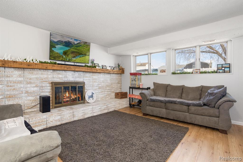 273 QUEENS Way, Canton, MI 48188 — Photo 8