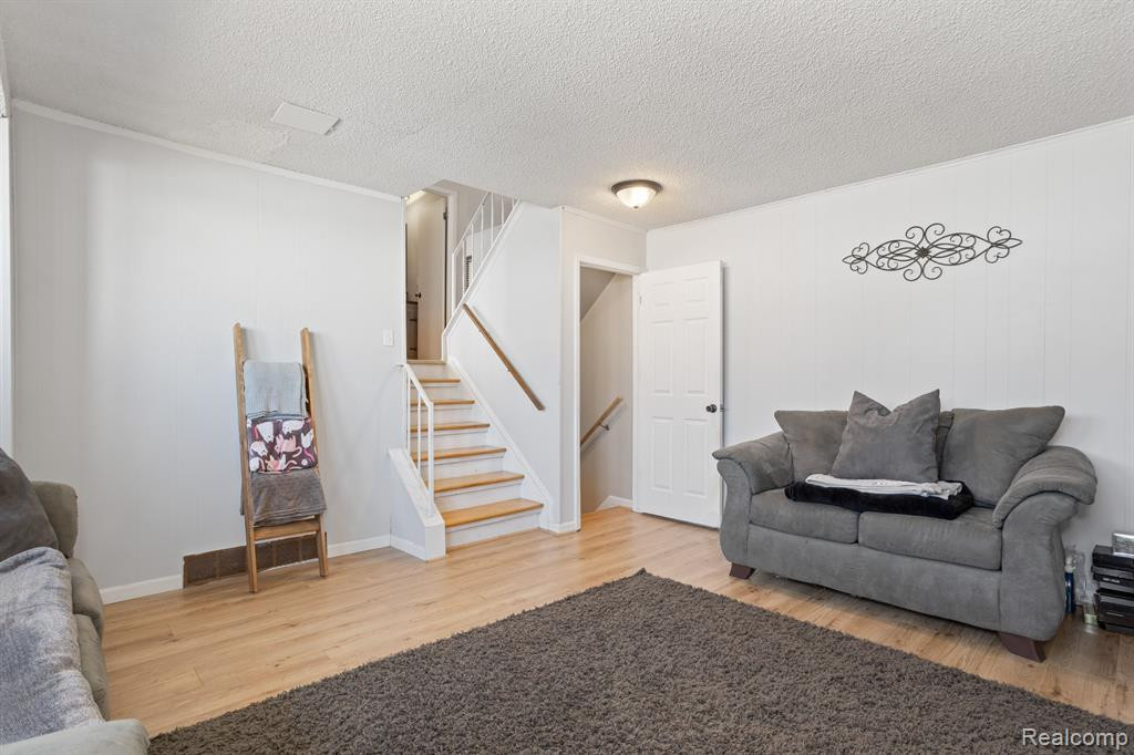 273 QUEENS Way, Canton, MI 48188 — Photo 9