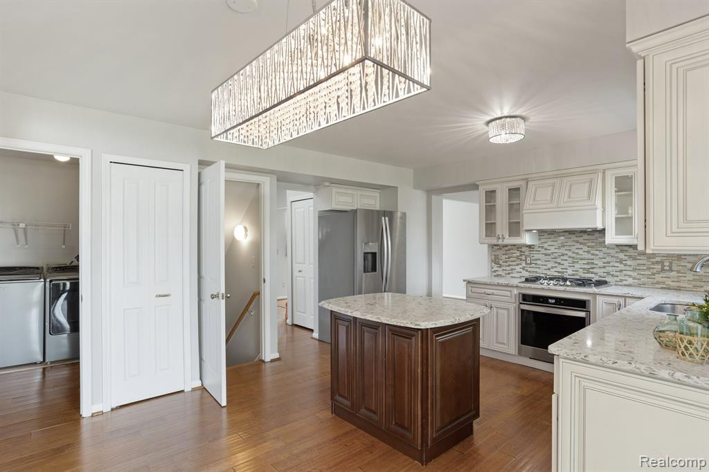 2842 RIVER MEADOW Circle, Canton, MI 48188 — Photo 9