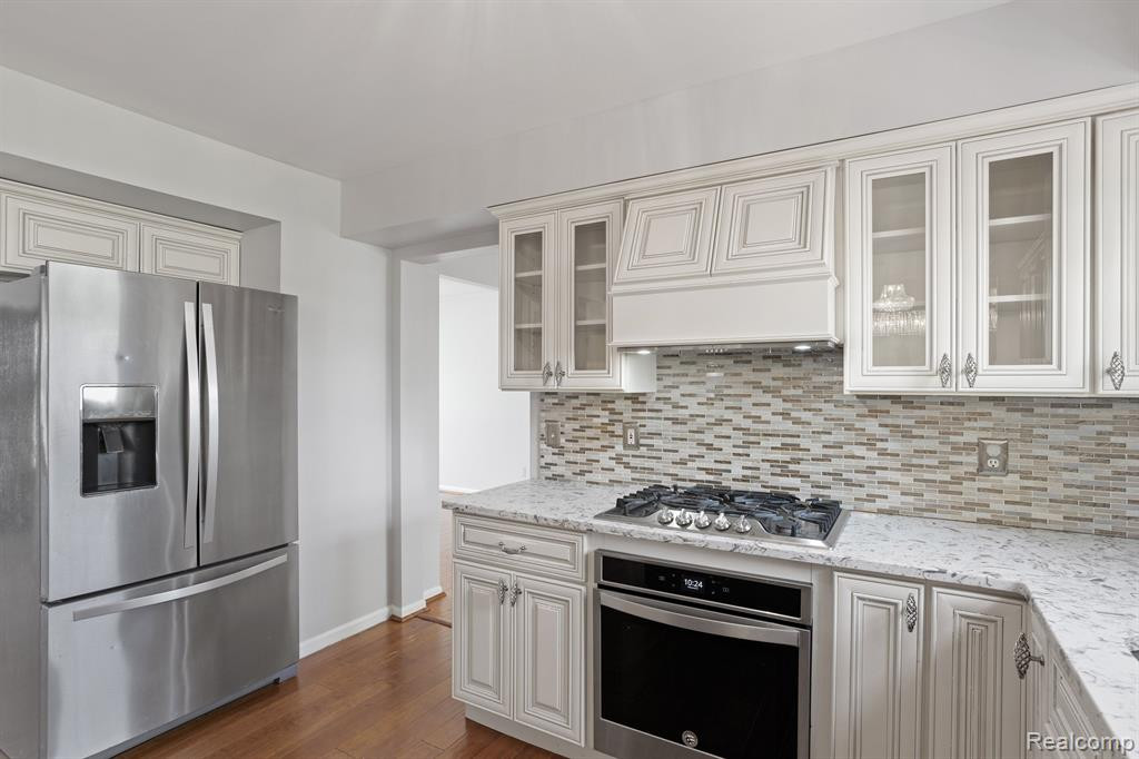 2842 RIVER MEADOW Circle, Canton, MI 48188 — Photo 10