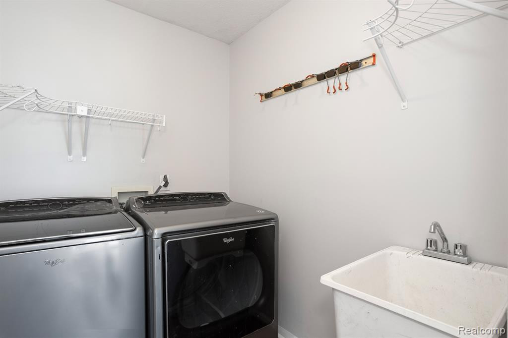 2842 RIVER MEADOW Circle, Canton, MI 48188 — Photo 27