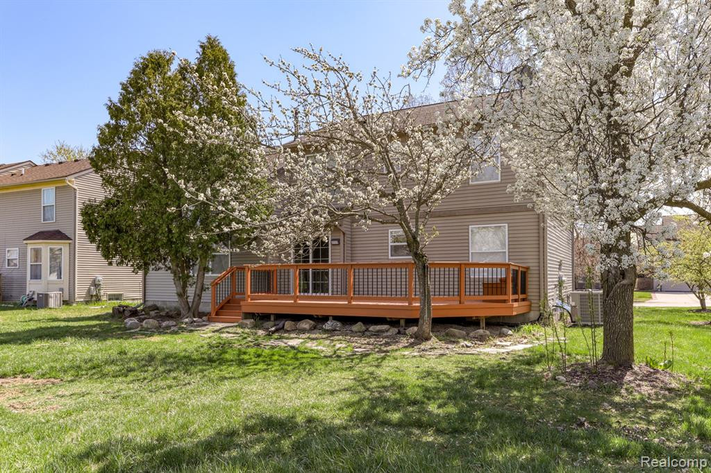 2842 RIVER MEADOW Circle, Canton, MI 48188 — Photo 31