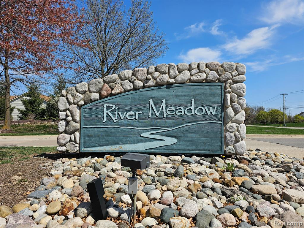 2842 RIVER MEADOW Circle, Canton, MI 48188 — Photo 34