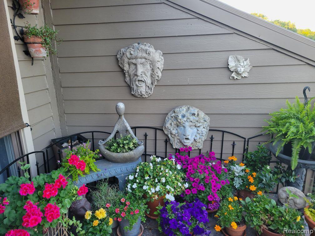 804 CLIFFS Drive, 305F, Ypsilanti, MI 48198 — Photo 26