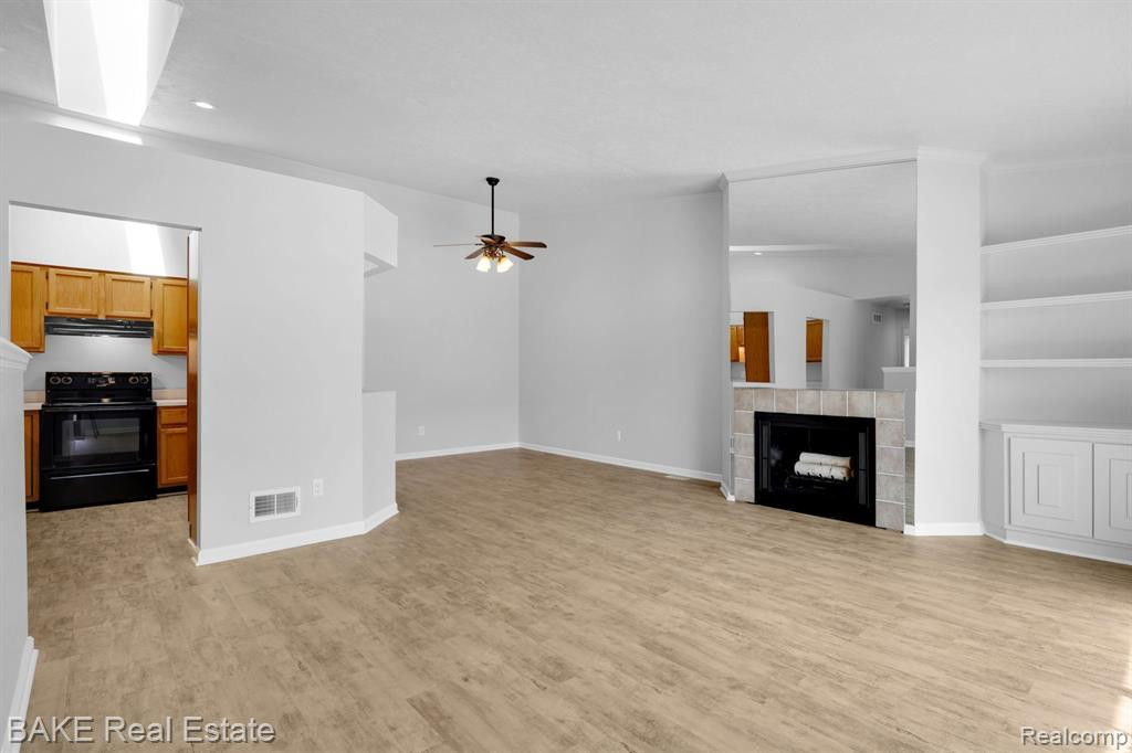 22300 PONDVIEW Drive, Novi, MI — Photo 5