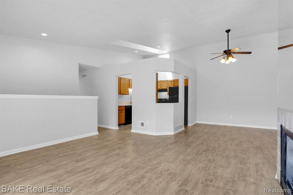 22300 PONDVIEW Drive, Novi, MI — Photo 6