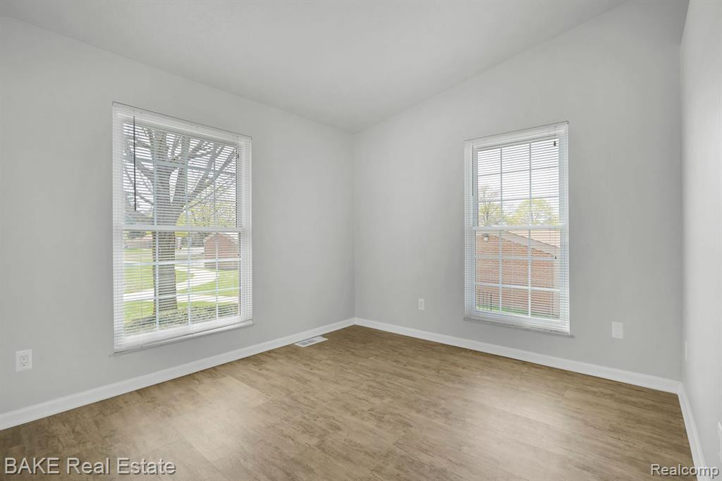 22300 PONDVIEW Drive, Novi, MI — Photo 14