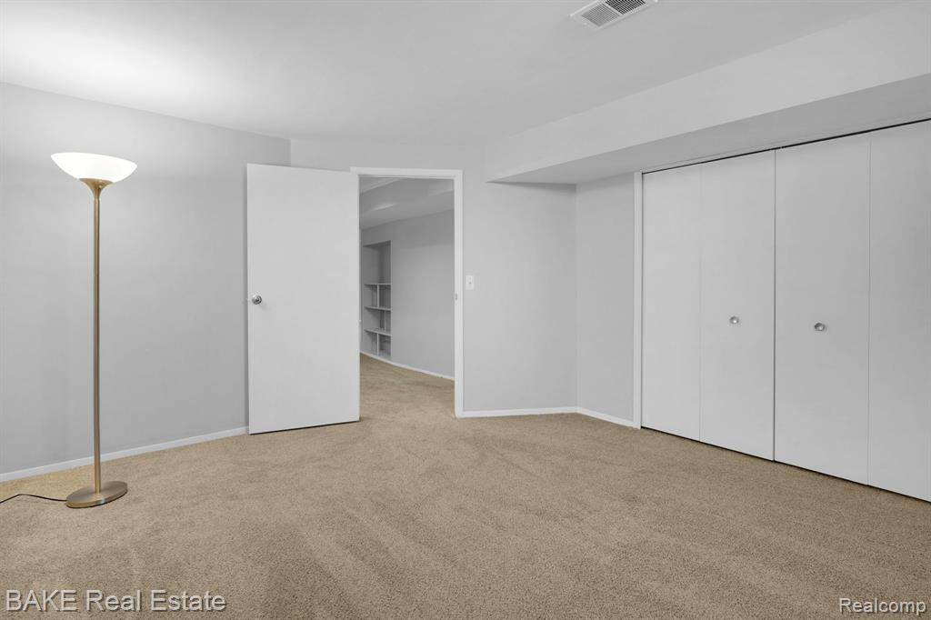 22300 PONDVIEW Drive, Novi, MI — Photo 19