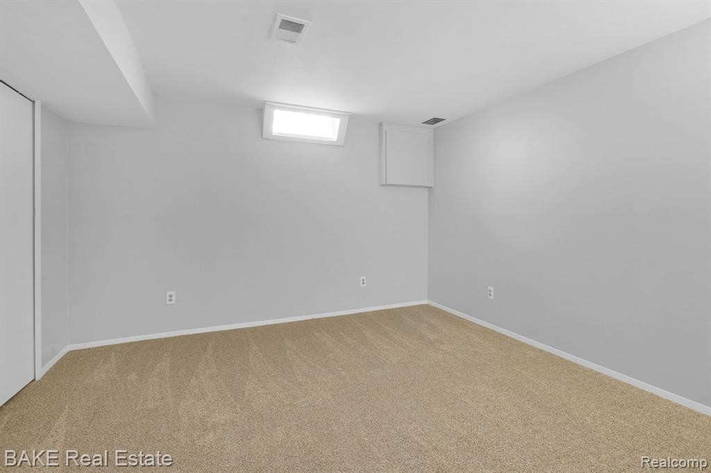 22300 PONDVIEW Drive, Novi, MI — Photo 20