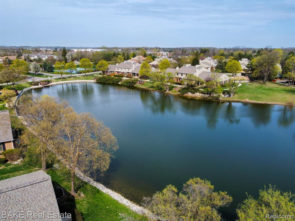22300 PONDVIEW Drive, Novi, MI — Photo 24