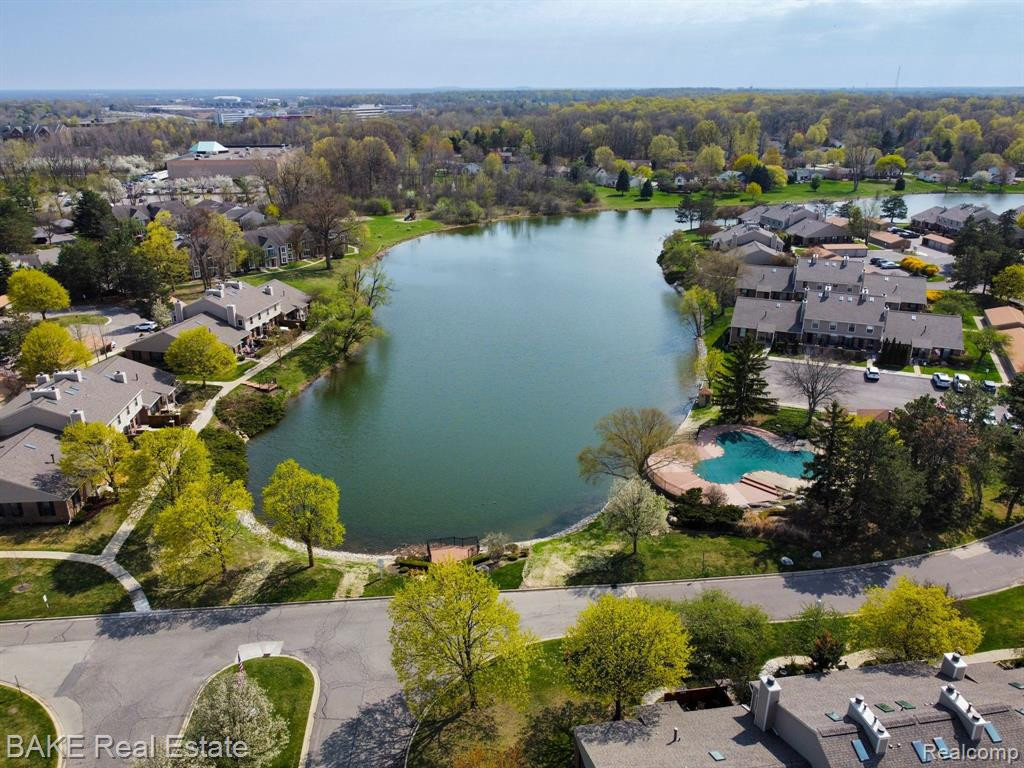 22300 PONDVIEW Drive, Novi, MI — Photo 25