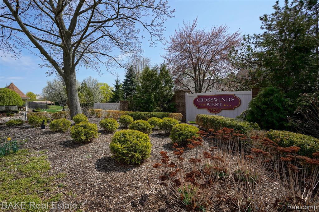 22300 PONDVIEW Drive, Novi, MI — Photo 27