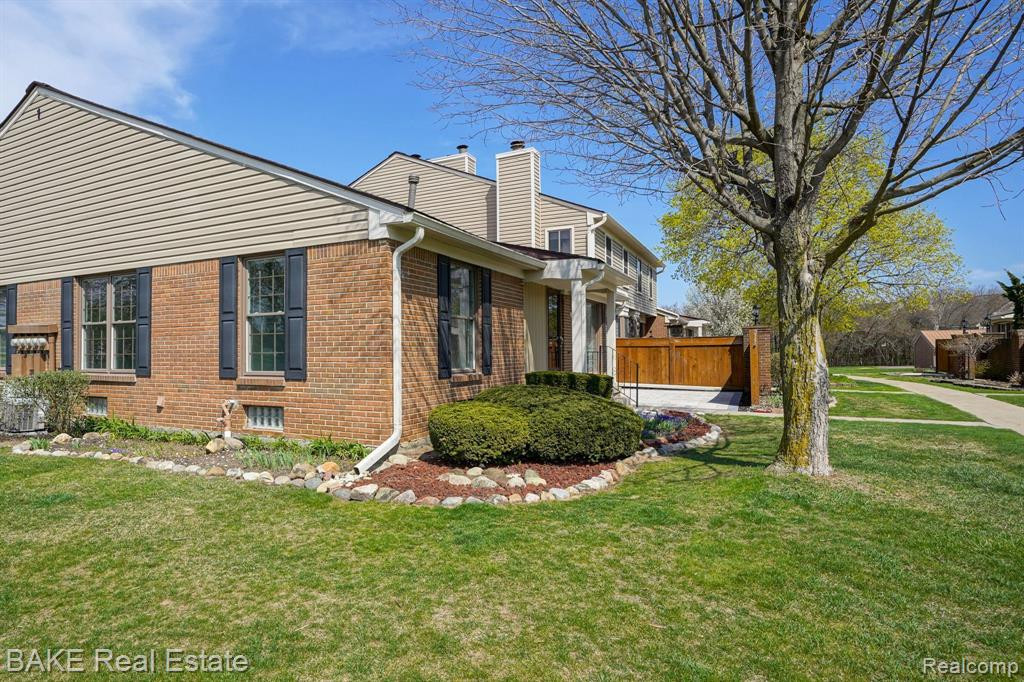 22300 PONDVIEW Drive, Novi, MI — Photo 30