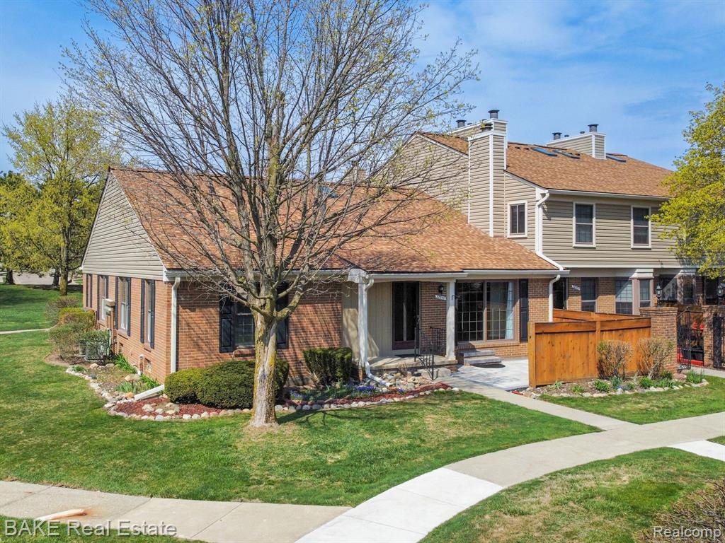 22300 PONDVIEW Drive, Novi, MI — Photo 32