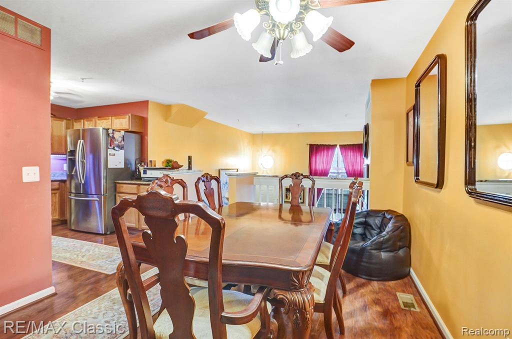 468 OLD PINE Way, Walled Lake, MI 48390 — Photo 7