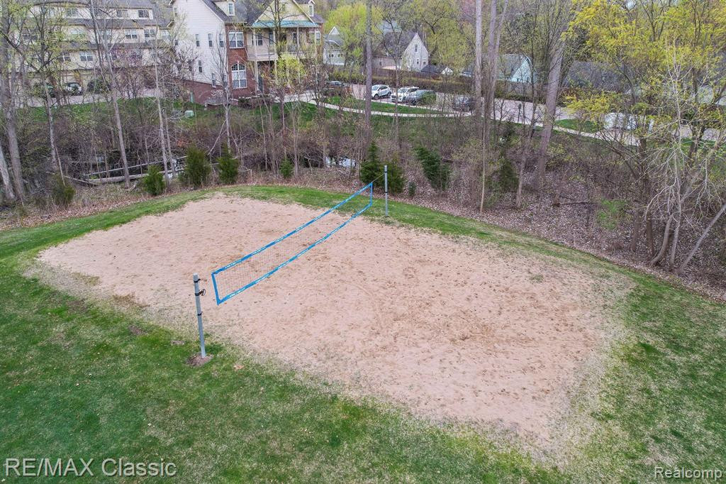 468 OLD PINE Way, Walled Lake, MI 48390 — Photo 18