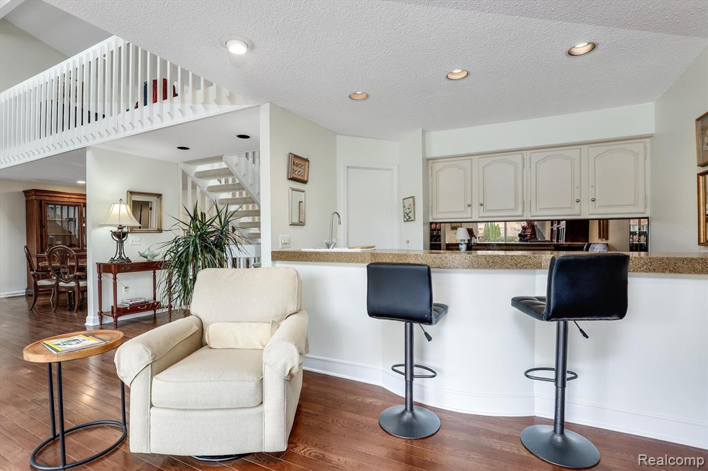29789 Deer Run, Farmington Hills, MI 48331 — Photo 10
