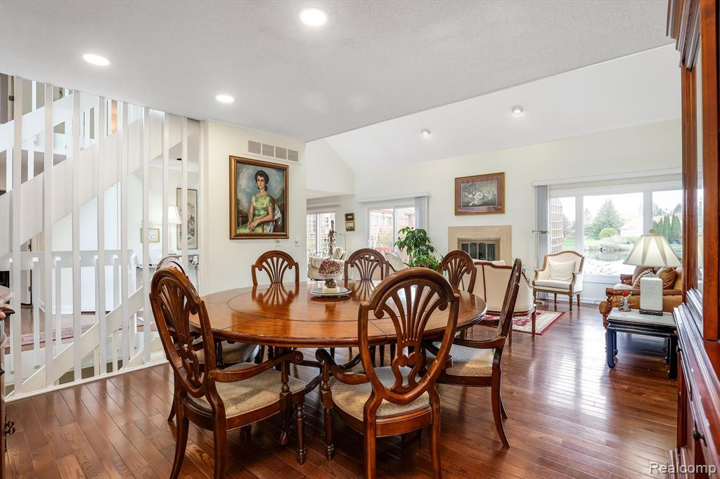 29789 Deer Run, Farmington Hills, MI 48331 — Photo 16