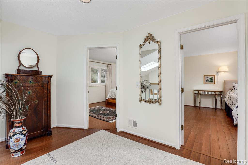 29789 Deer Run, Farmington Hills, MI 48331 — Photo 33