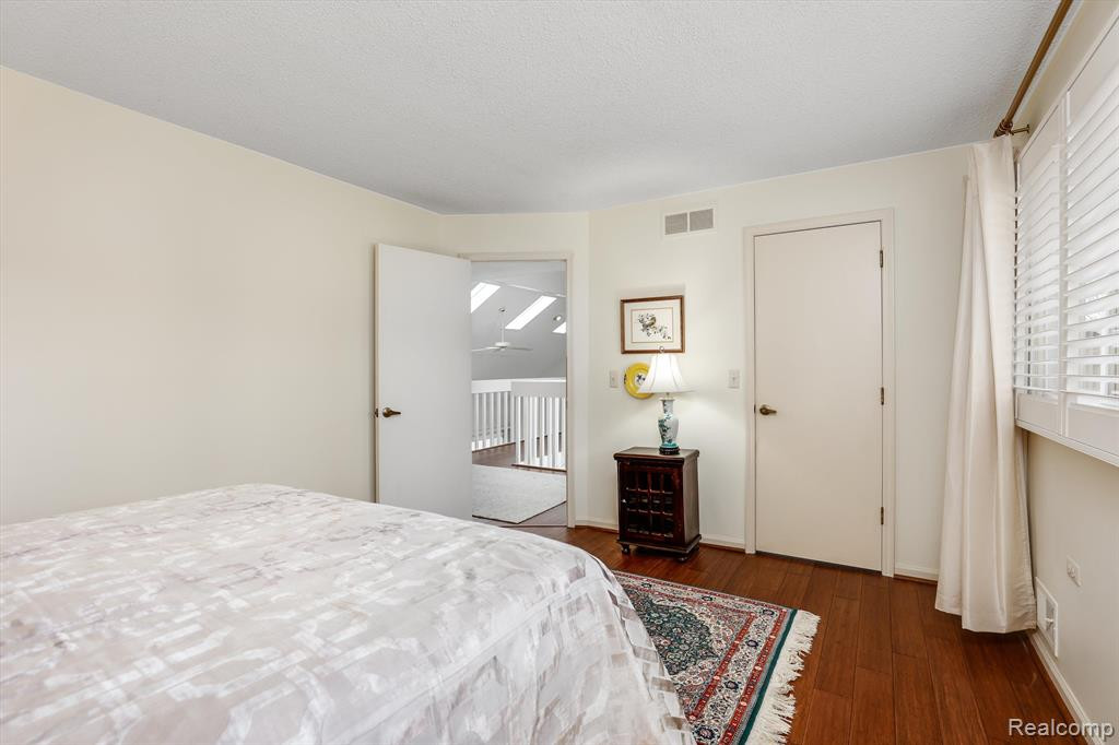 29789 Deer Run, Farmington Hills, MI 48331 — Photo 38