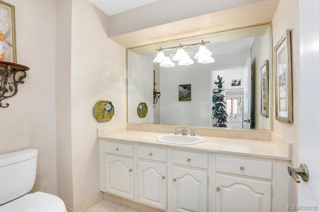 29789 Deer Run, Farmington Hills, MI 48331 — Photo 41