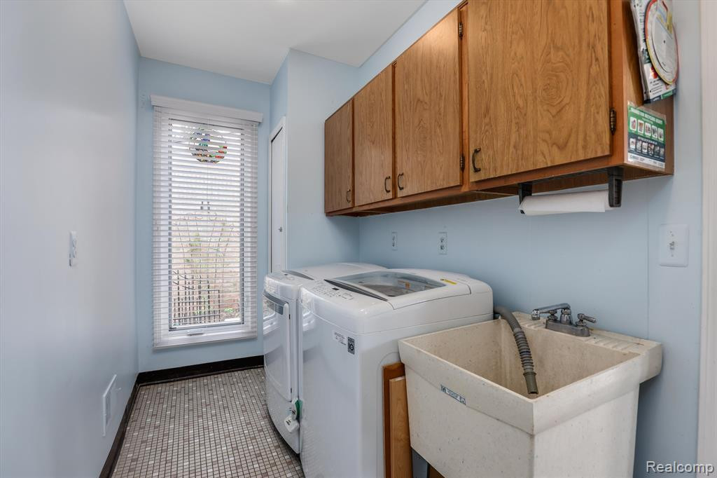 29789 Deer Run, Farmington Hills, MI 48331 — Photo 42