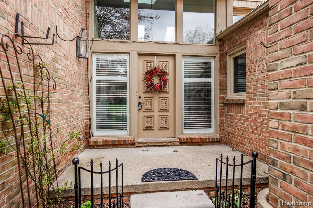 29789 Deer Run, Farmington Hills, MI 48331 — Photo 49