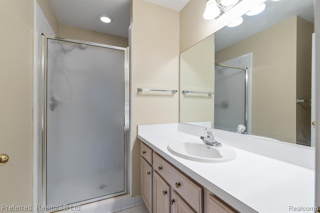 41842 RIVERWOOD, 28, Canton, MI 48187 — Photo 19
