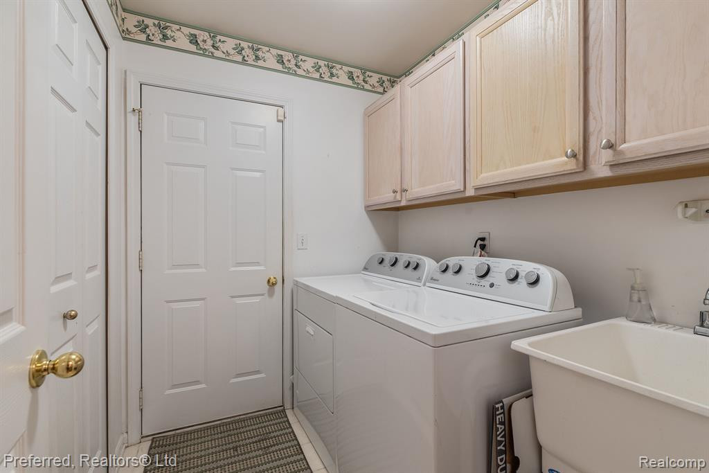 41842 RIVERWOOD, 28, Canton, MI 48187 — Photo 20