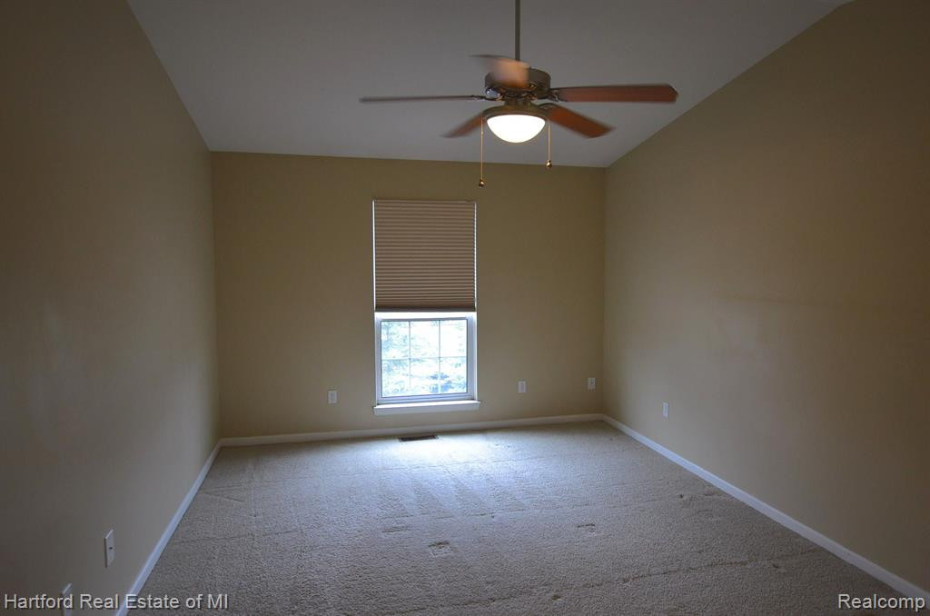 26201 CHESAPEAKE Circle, 306, Walled Lake, MI 48390 — Photo 11