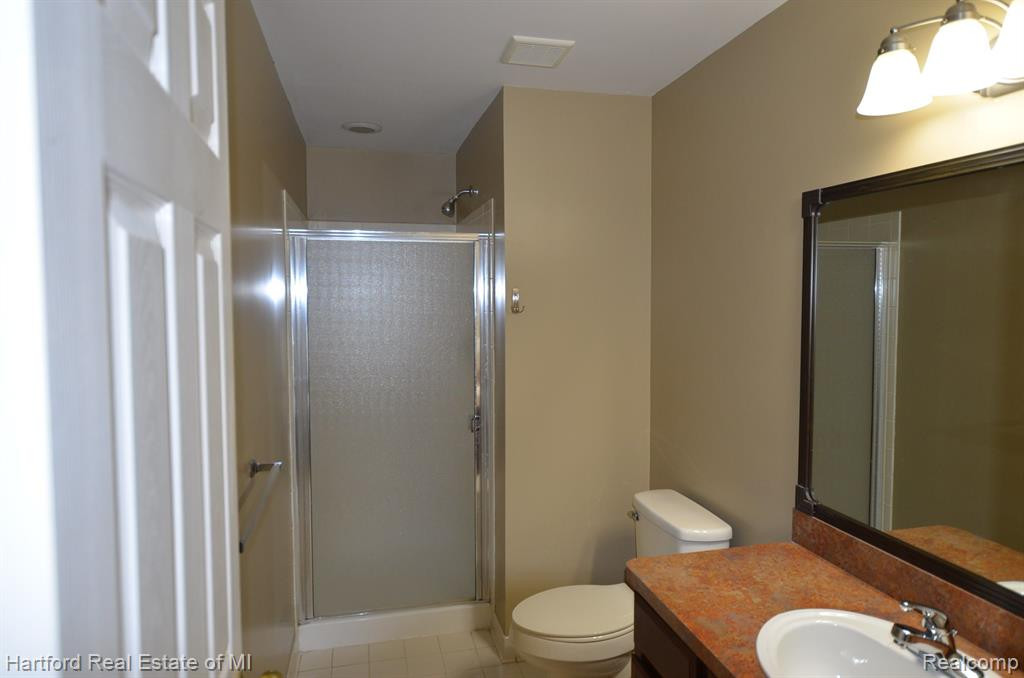 26201 CHESAPEAKE Circle, 306, Walled Lake, MI 48390 — Photo 12