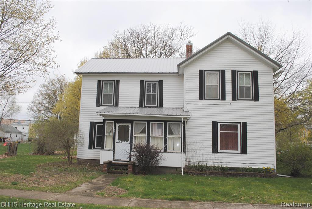 117 N SHIAWASSEE Street, Bancroft, MI 48414 — Photo 2