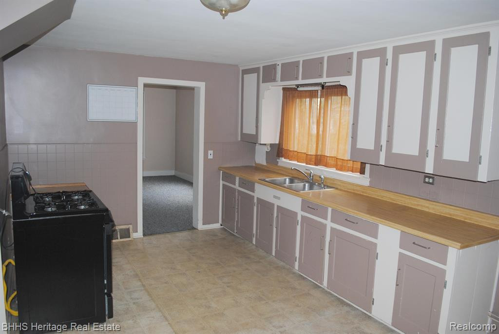 117 N SHIAWASSEE Street, Bancroft, MI 48414 — Photo 7
