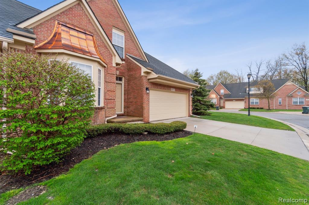 48835 WESTBRIDGE Drive, Canton, MI 48188 — Photo 3