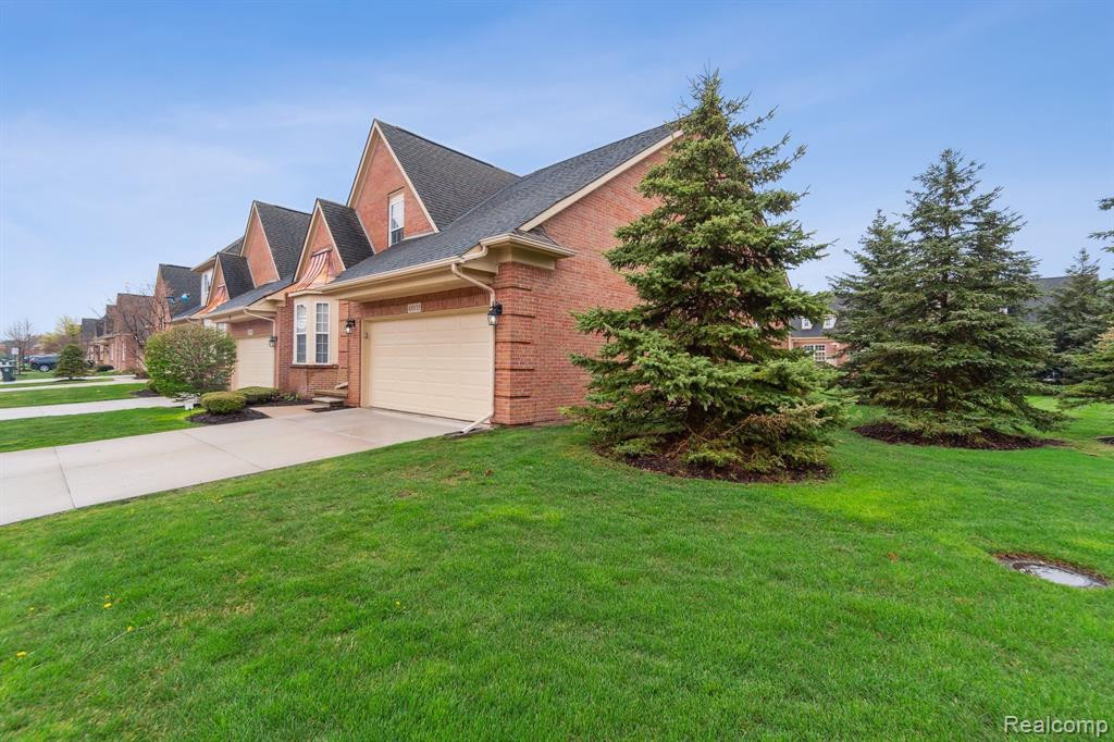 48835 WESTBRIDGE Drive, Canton, MI 48188 — Photo 4