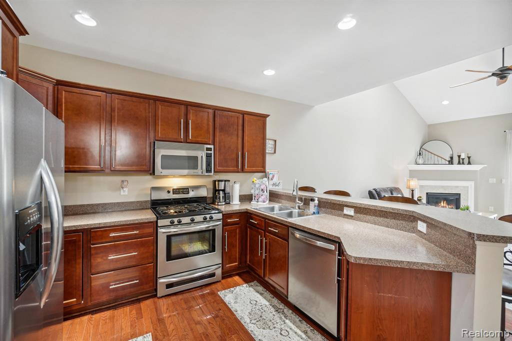 48835 WESTBRIDGE Drive, Canton, MI 48188 — Photo 13