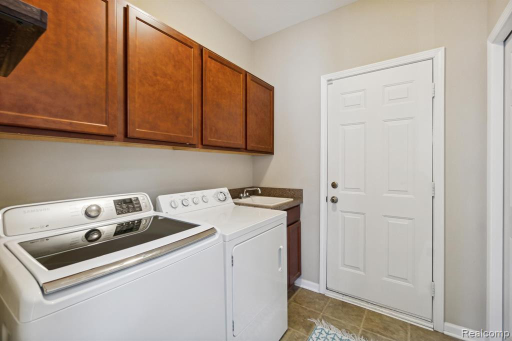 48835 WESTBRIDGE Drive, Canton, MI 48188 — Photo 19