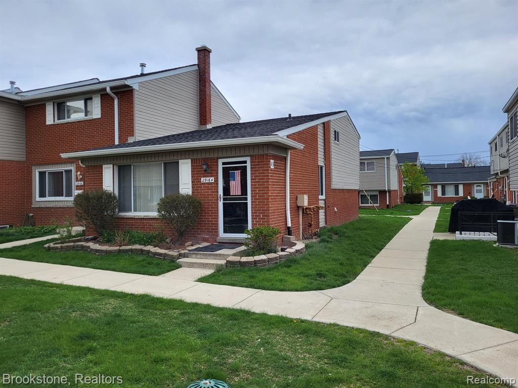 29164 MANCHESTER Street, Westland, MI — front exterior