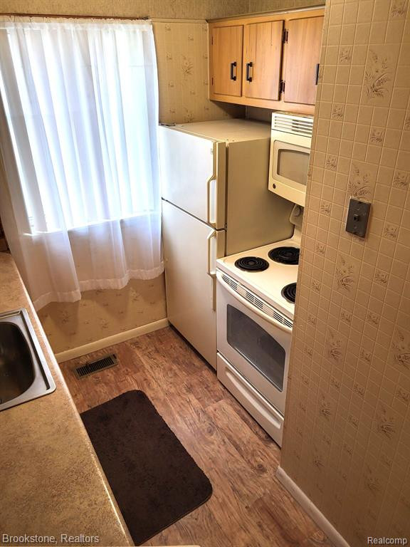 29164 MANCHESTER Street, Westland, MI — Photo 3
