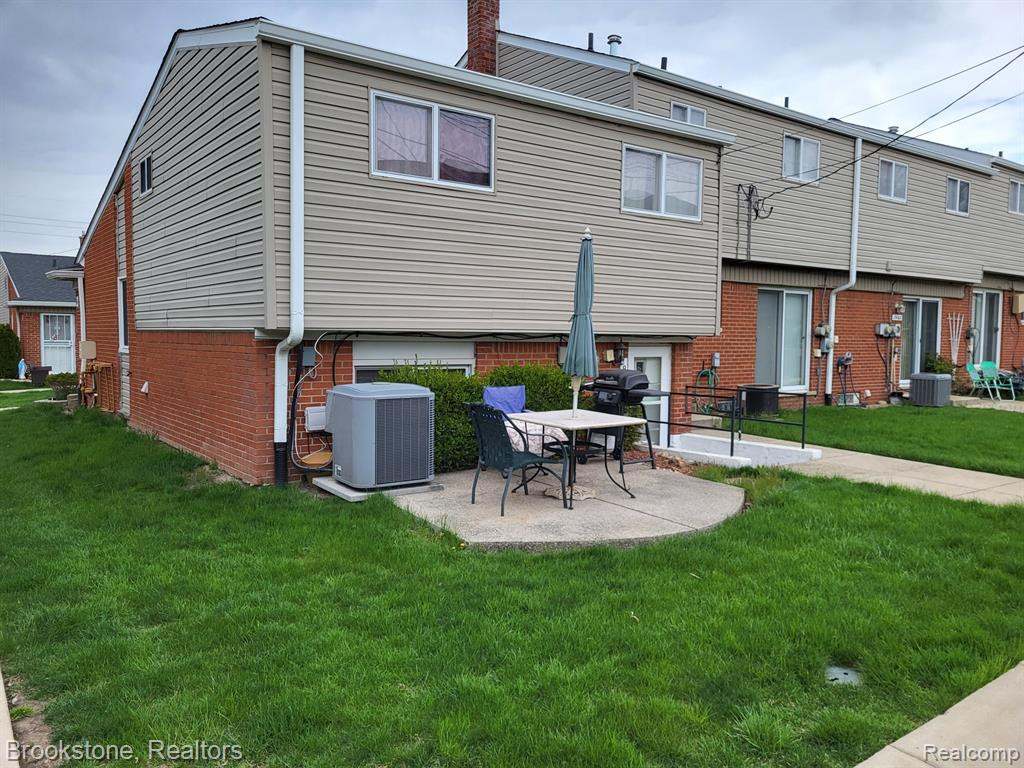 29164 MANCHESTER Street, Westland, MI — Photo 11