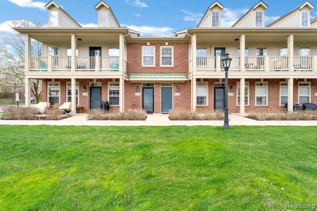 520 RED OAK, Walled Lake, MI 48390 — front exterior