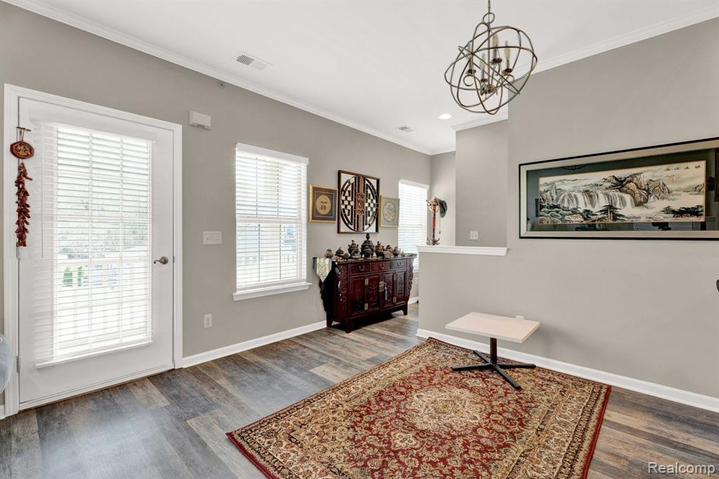 520 RED OAK, Walled Lake, MI 48390 — Photo 4