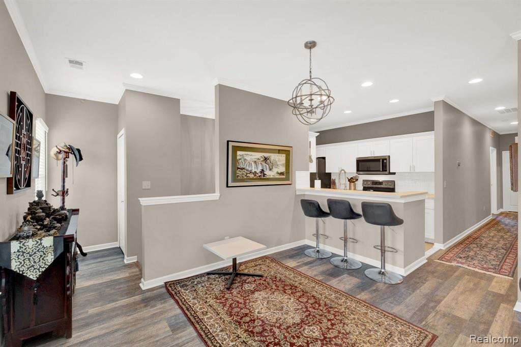 520 RED OAK, Walled Lake, MI 48390 — Photo 8